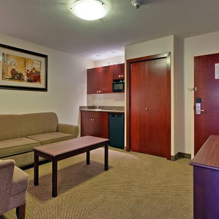 Holiday Inn Express & Suites Whitecourt By Ihg Интериор снимка