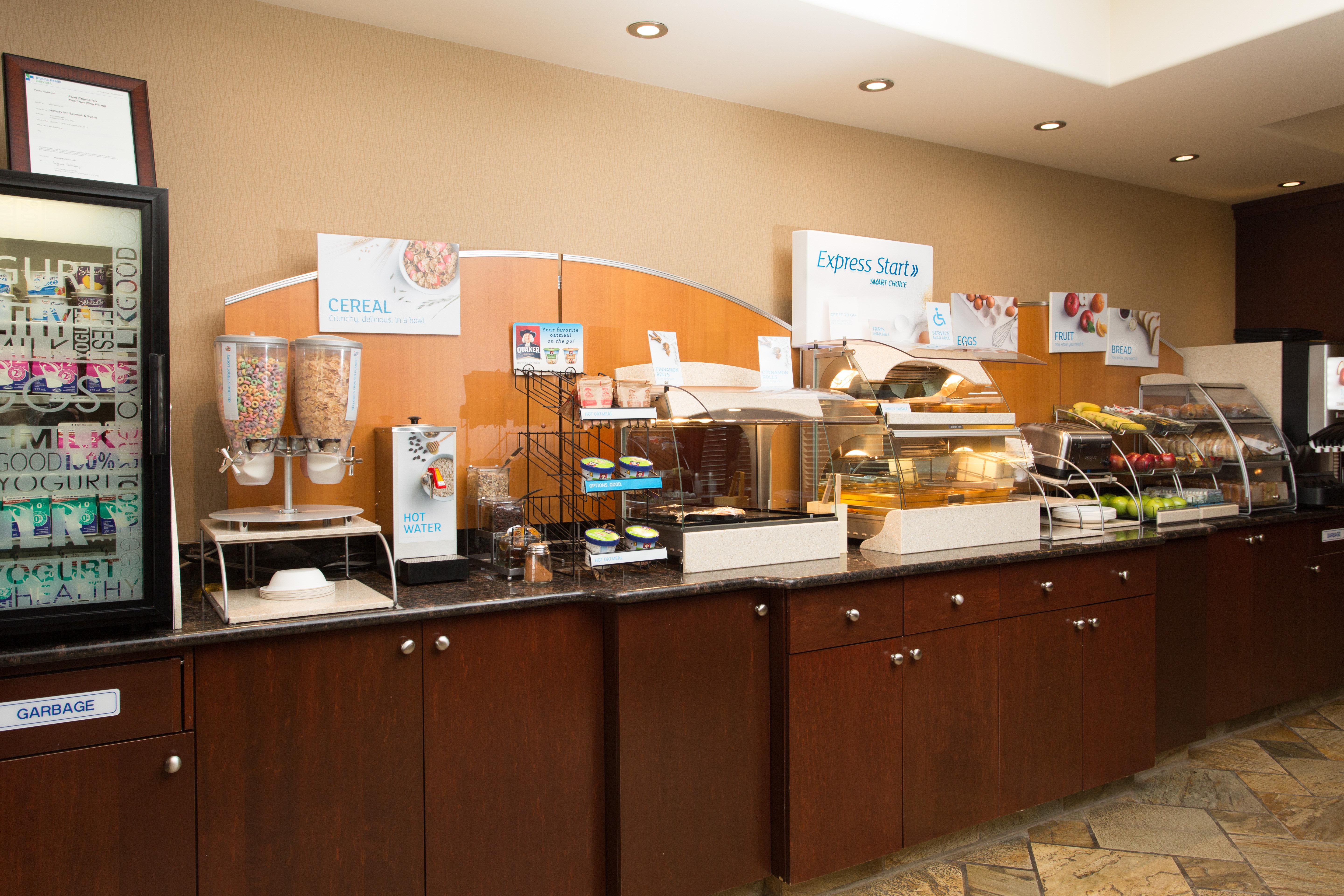 Holiday Inn Express & Suites Whitecourt By Ihg Екстериор снимка