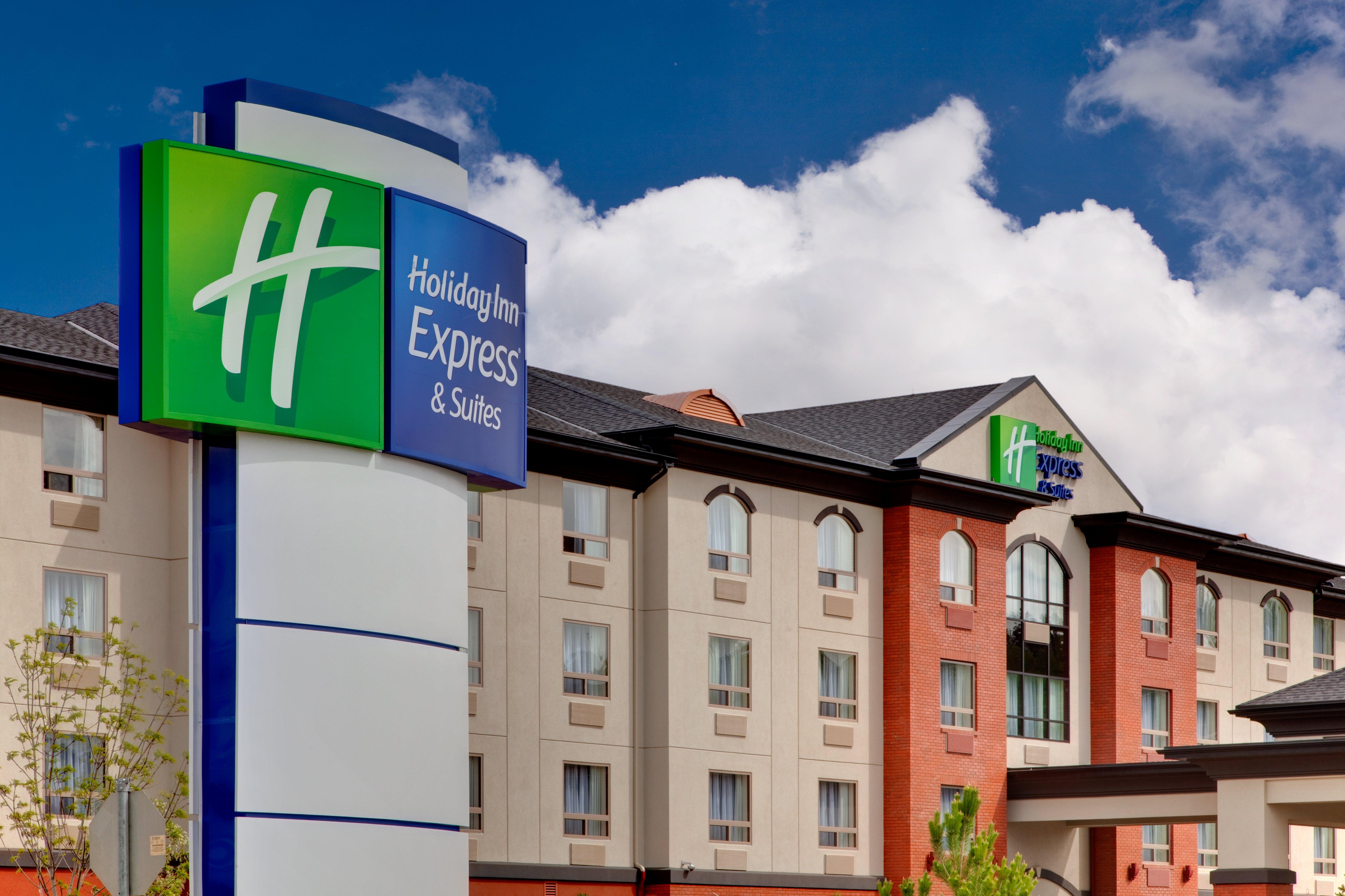Holiday Inn Express & Suites Whitecourt By Ihg Екстериор снимка