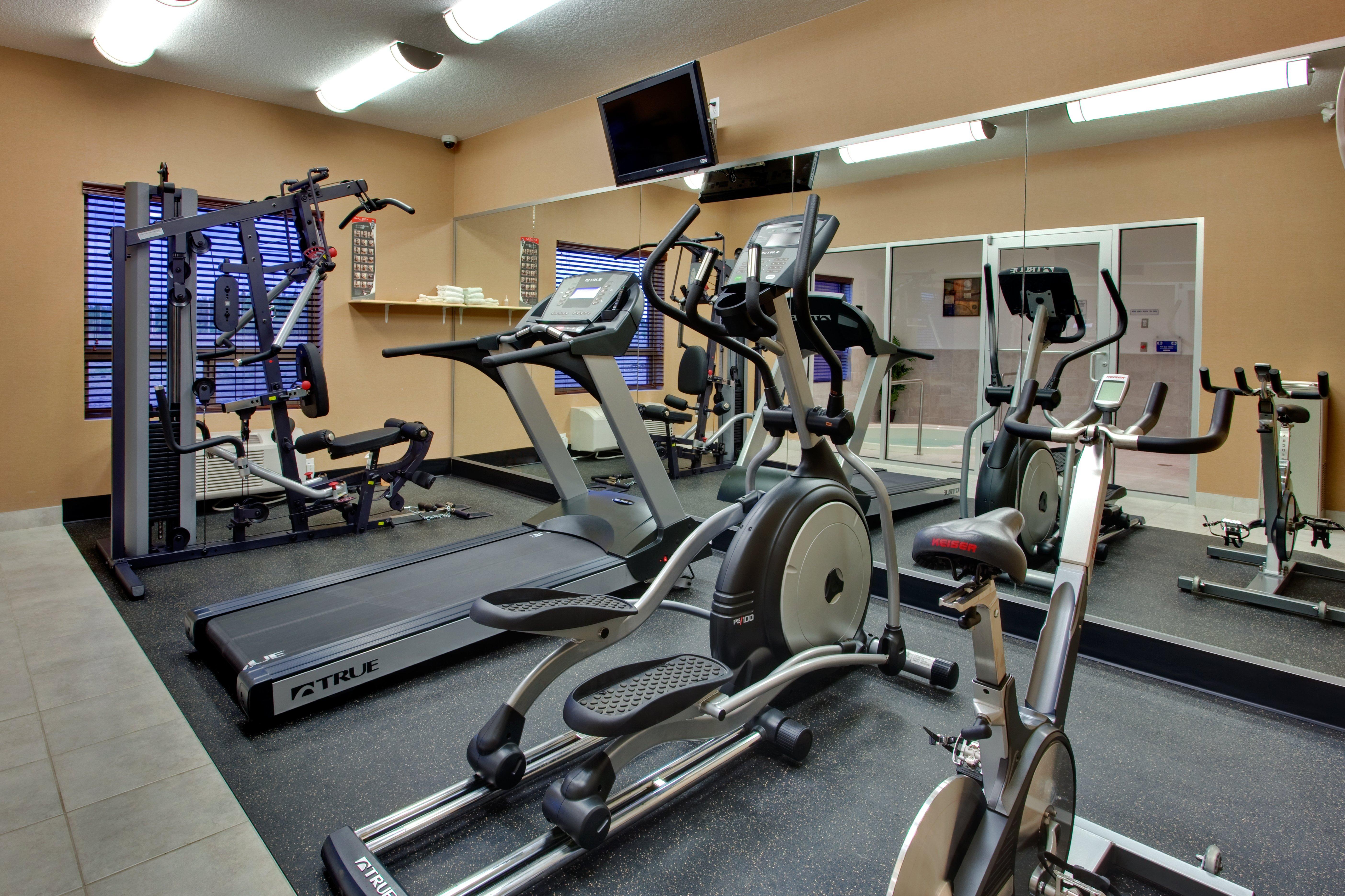 Holiday Inn Express & Suites Whitecourt By Ihg Екстериор снимка