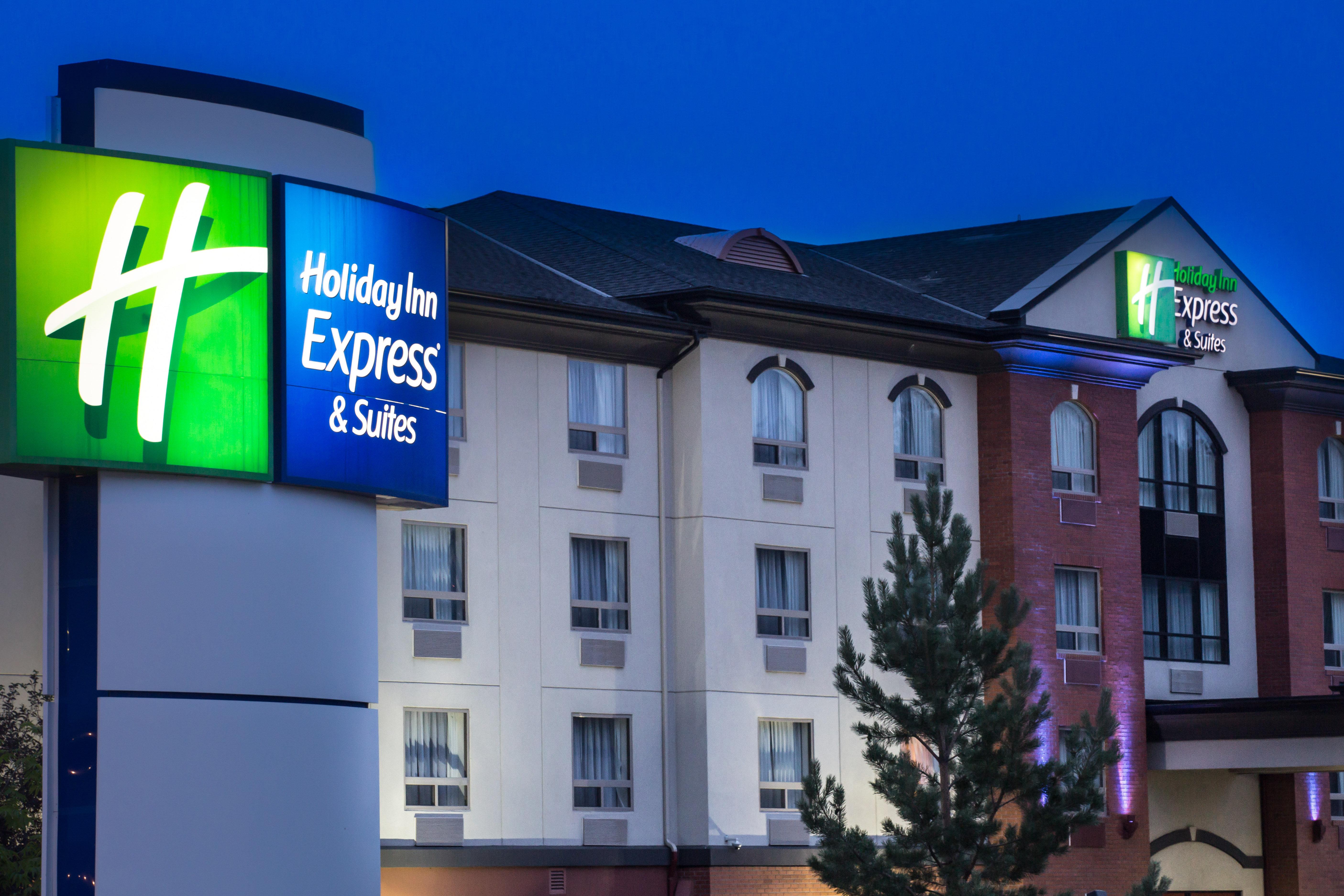 Holiday Inn Express & Suites Whitecourt By Ihg Екстериор снимка