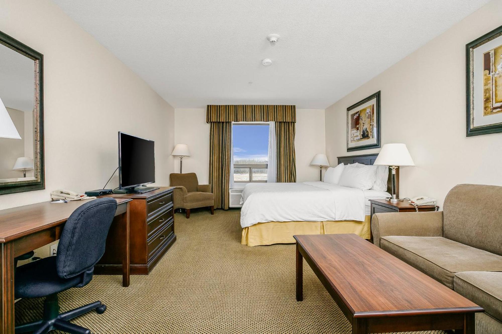 Holiday Inn Express & Suites Whitecourt By Ihg Екстериор снимка